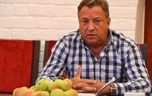 "Все повара были прикреплены к отдельной поликлинике и раз в три месяца проходили медицинский осмотр".