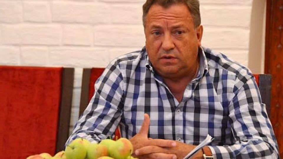 "Все повара были прикреплены к отдельной поликлинике и раз в три месяца проходили медицинский осмотр".