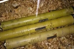 Вблизи от линии фронта СБУ нашла несколько тайников с оружием