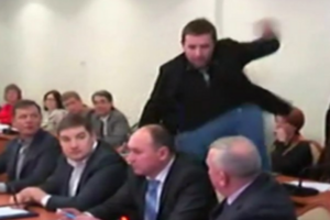 Парасюк ударил начальника отдела "К" СБУ Писного