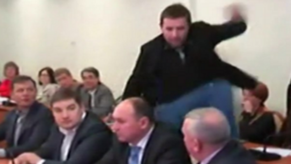 Парасюк ударил начальника отдела "К" СБУ Писного