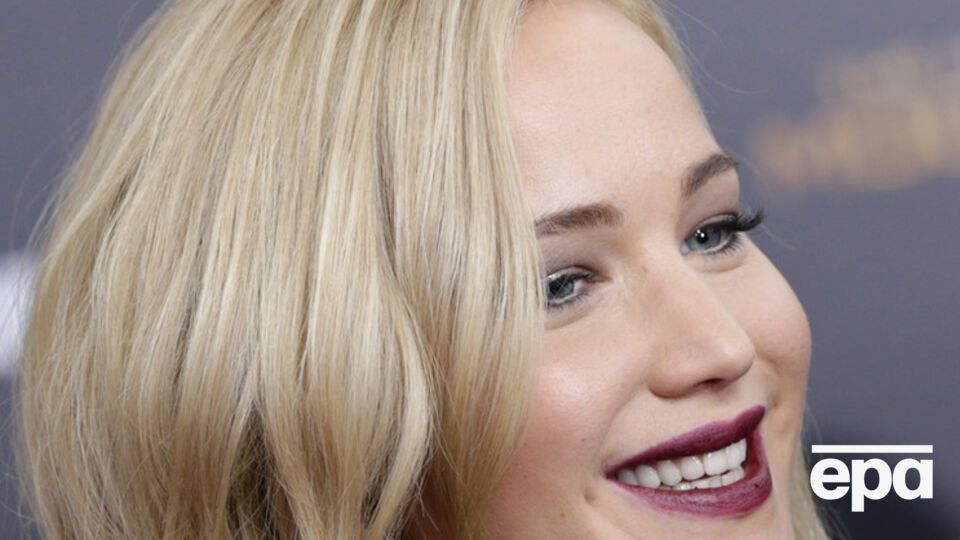 Лоуренс напивалась до беспамятства