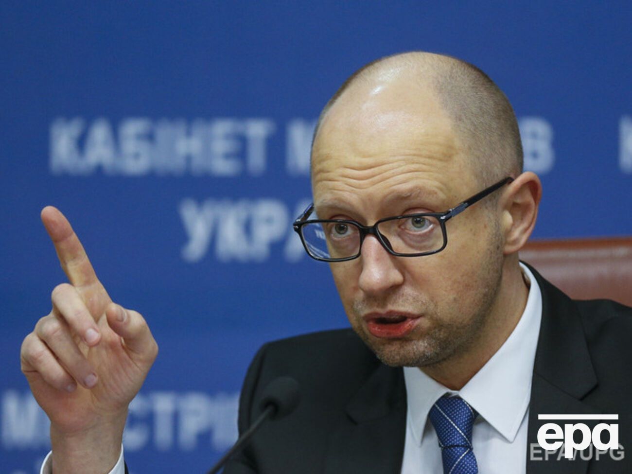 Яценюк заявил, что за 10 лет Украина должна отказаться от российского газа