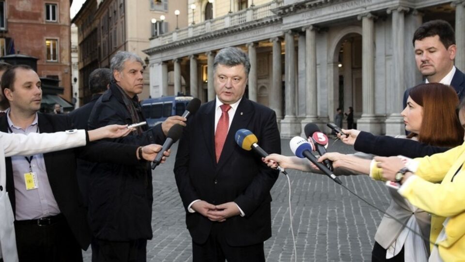 Порошенко заявил, что Италия поддерживает Украину в вопросах безопасности, экономики и политики