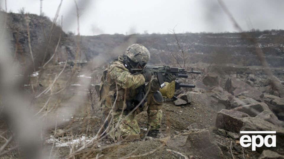 Двое военных были ранены в результате обстрела