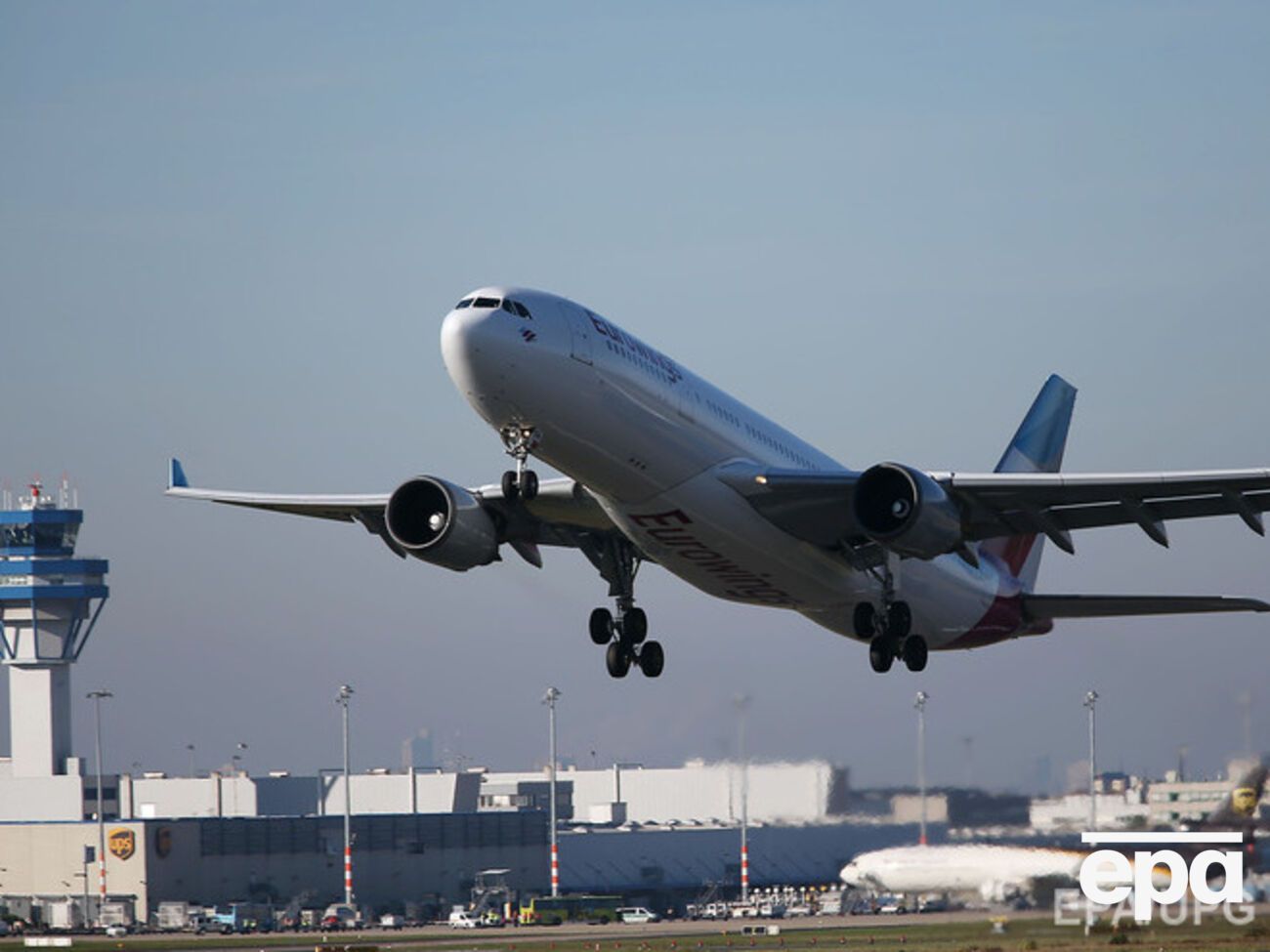 В Египте побоялись отпускать российский самолет, опасаясь, что тот может потерпеть крушение