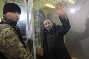 Более шести часов Корбану не могли избрать меру пресечения