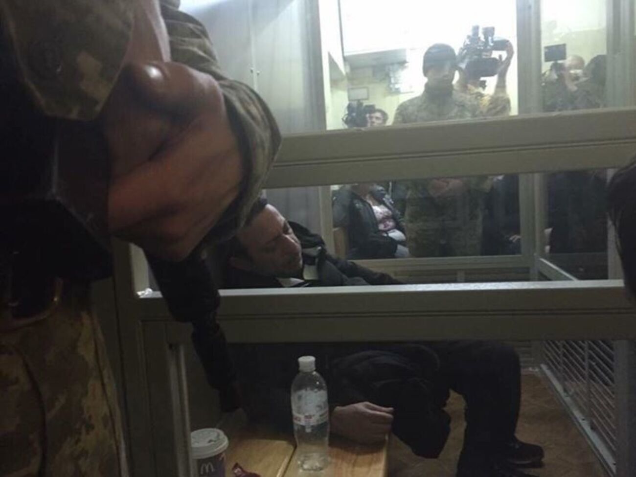 Корбану стало плохо после семи часов заседания