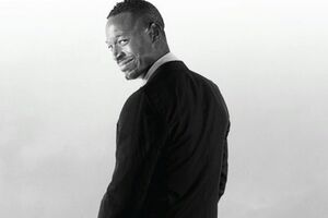 У героя Уайанса по имени Блэк много общего с Греем из "50 оттенков серого", только в гротескном варианте