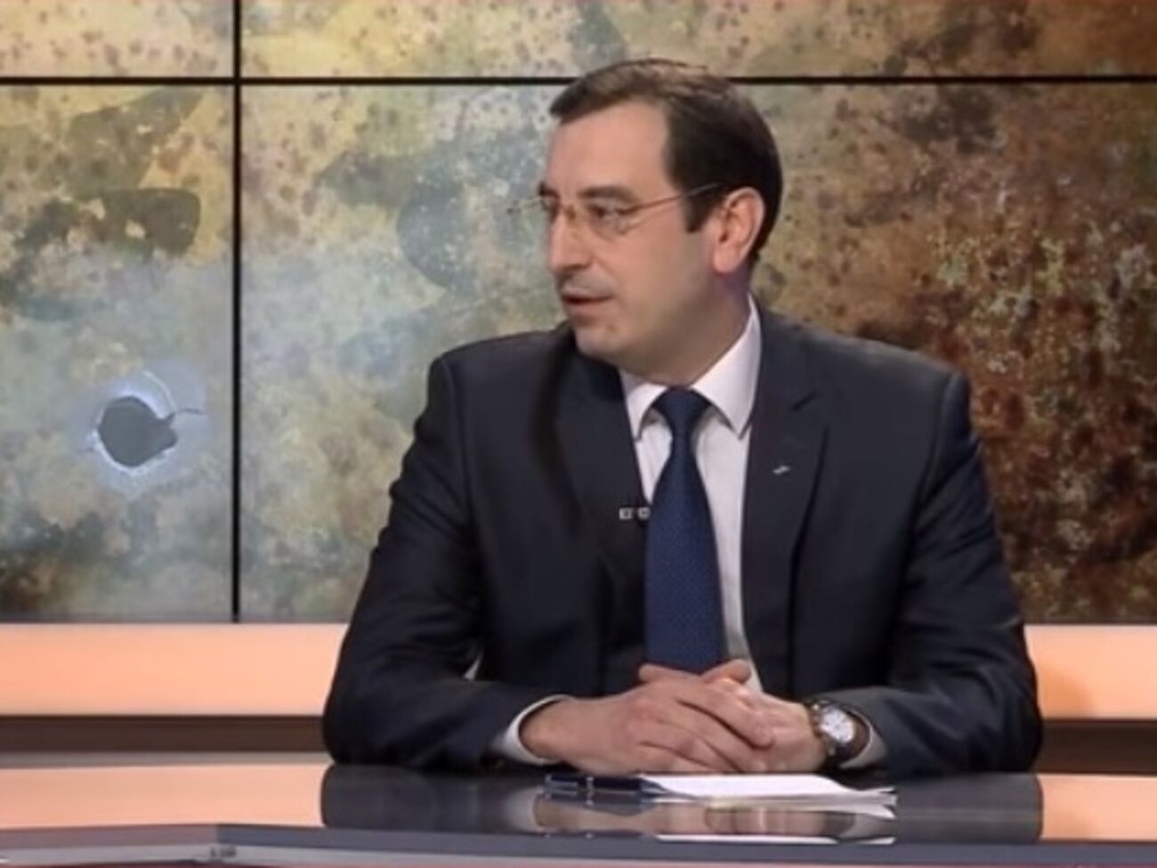 Представитель управления разведки Минобороны рассказал, как Россия поставляет оружие на Донбасс