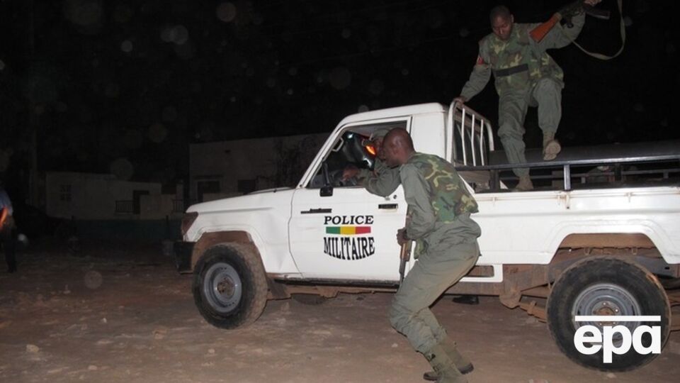 Отель в Бамако штурмуют правительственные войска Мали