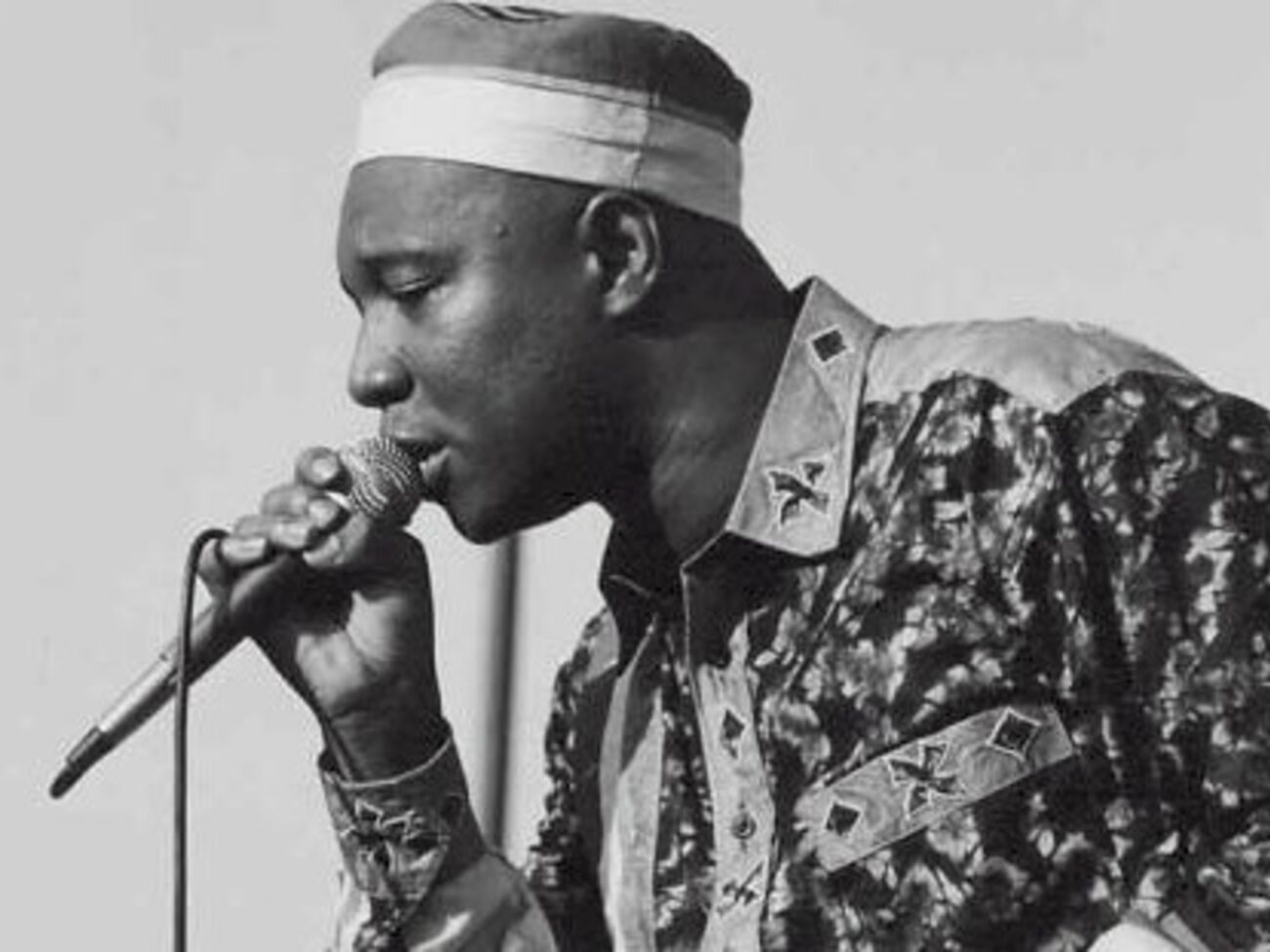 Гвинейский певец Секуба "Бамбино" Диабат слышал разговоры террористов