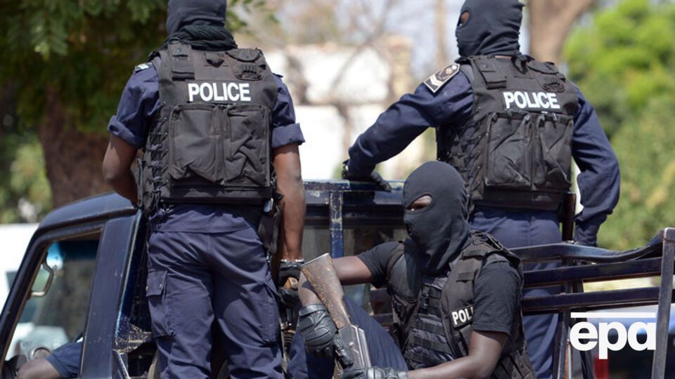 Полиция и военные в Мали еще не освободили 138 заложников