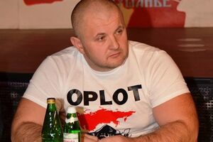 Доник о Садковом (на фото): Встречаем волонтеров новой формации