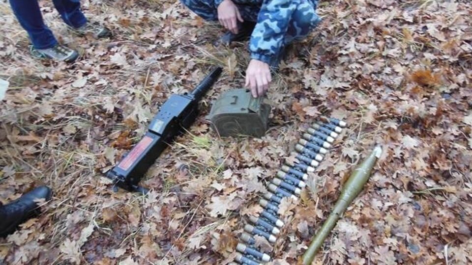 Оперативники вчера задерживали боевиков и изымали оружие