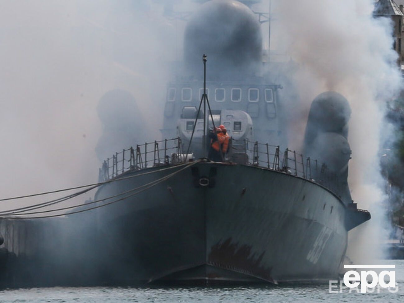 Российский флот проведет маневры у берегов Ливана