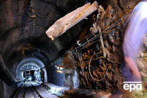 16 человек самостоятельно выбрались из горящего забоя