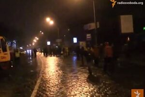 Люди с Майдана пришли на Банковую