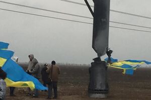 Силовики оставили подорванные электроопоры