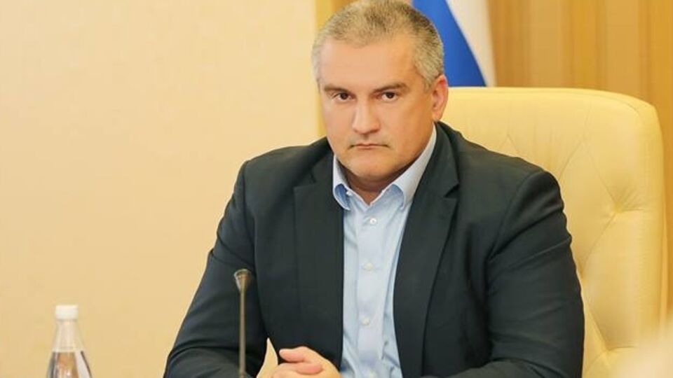 Аксенов: Энергосистема Крыма работает в изолированном режиме, введен режим ЧС