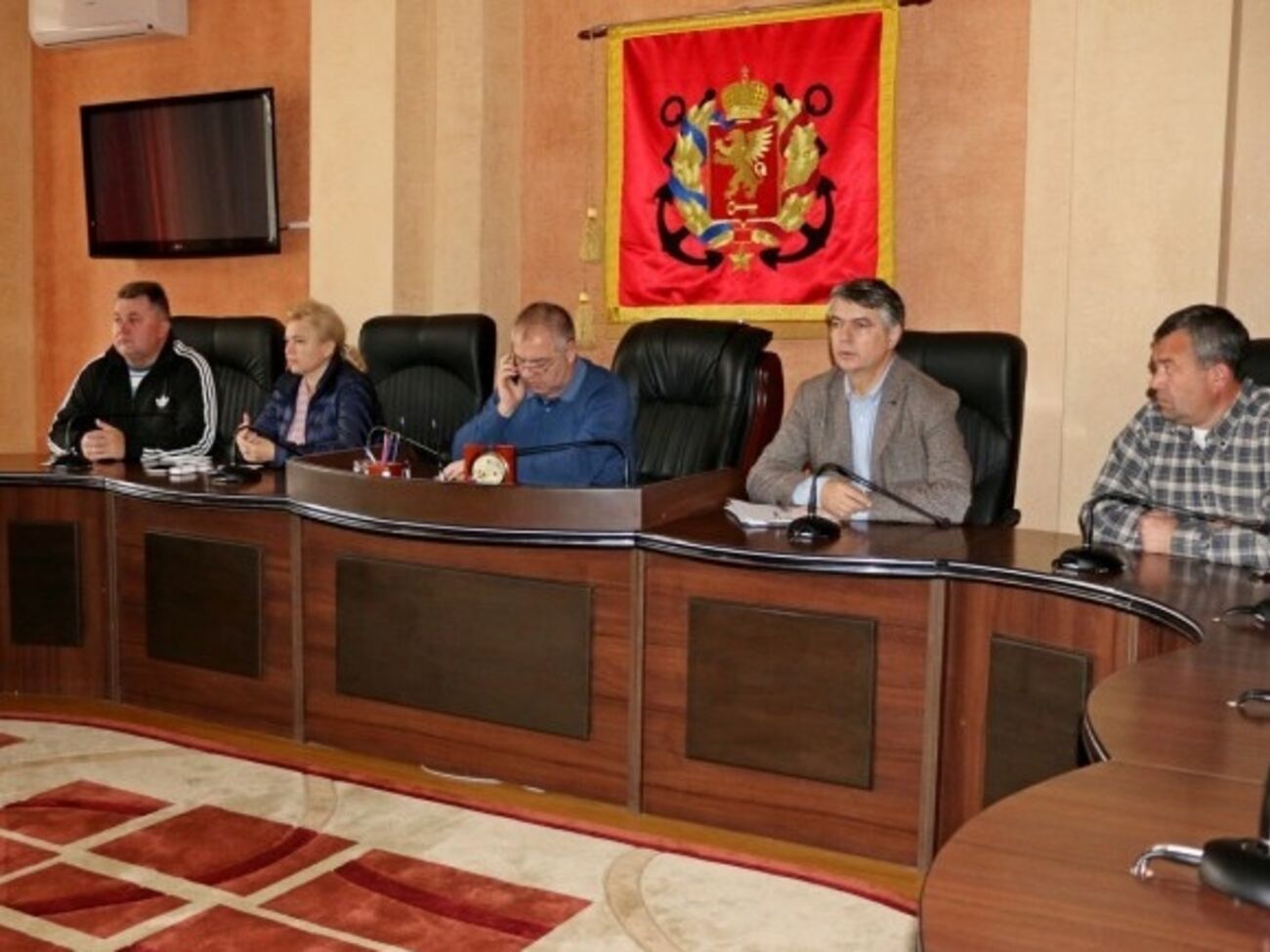 В администрации Керчи состоялось экстренное заседание комиссии по предупреждению и ликвидации чрезвычайных ситуаций