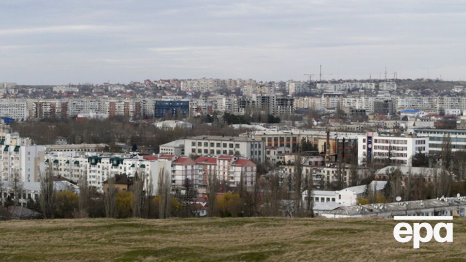 На территории Крыма без электричества остаются 1,6 млн человек