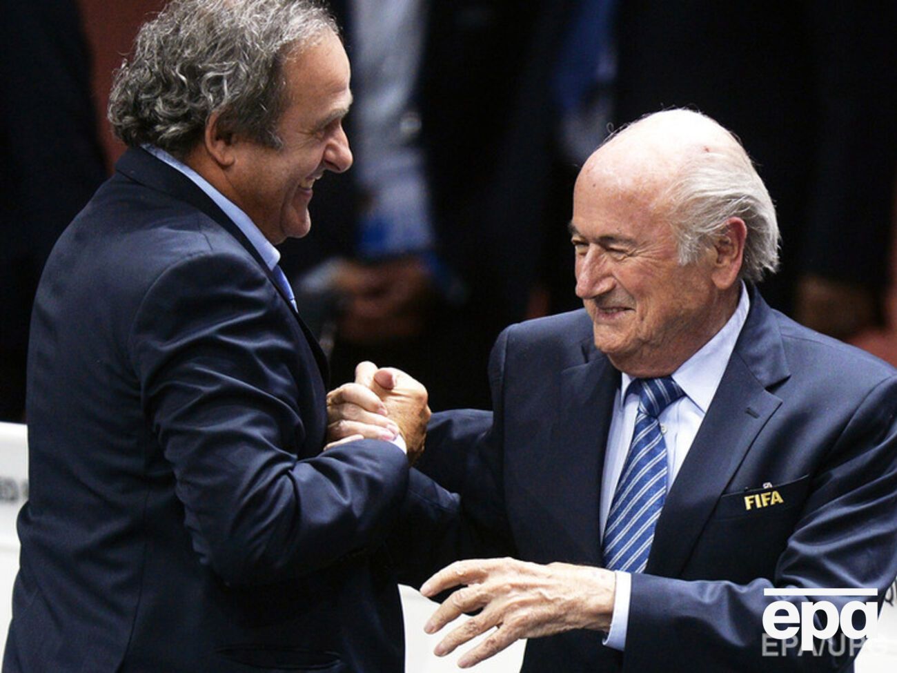 Блаттер считает Платини главным фаворитом предстоящих выборов президента ФИФА
