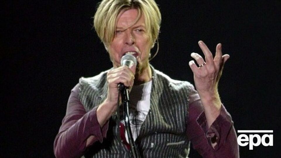 Клип переполняют мистические и библейские мотивы