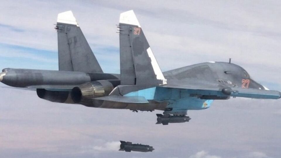 Нефтехранилища, контролируемые террористами, являются одними из основных источников их финансирования, заявляют в минобороны РФ