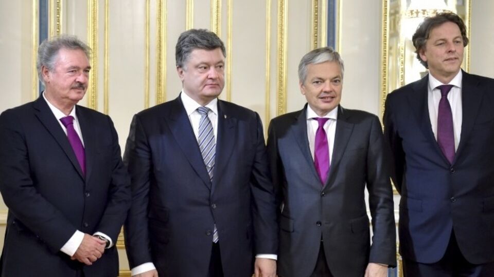 Порошенко: Крым – это территория Украины, и мы будем защищать права украинцев