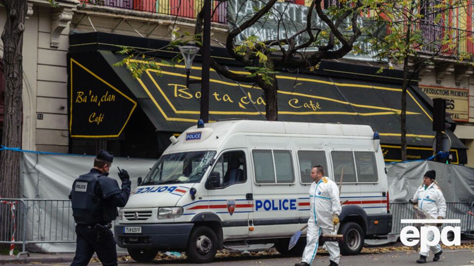 Заложники ползли к выходу из театра, когда террористы перезаряжали автоматы