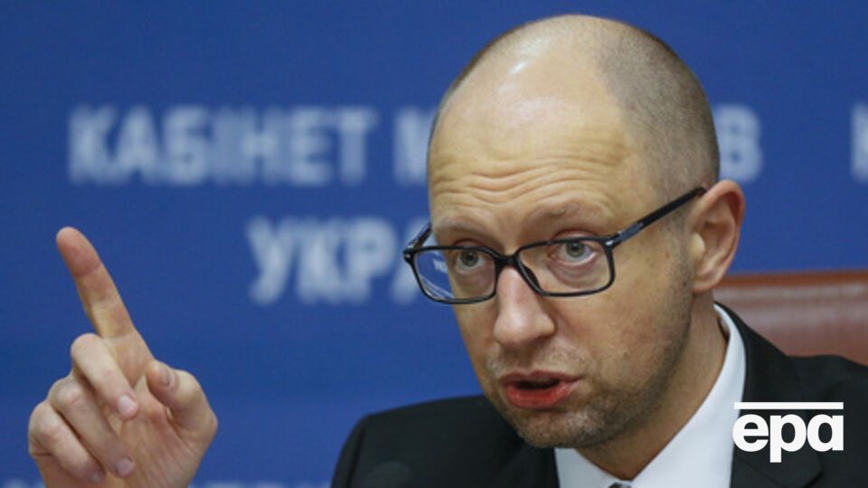 Кабмин остановил товаропоток в Крым