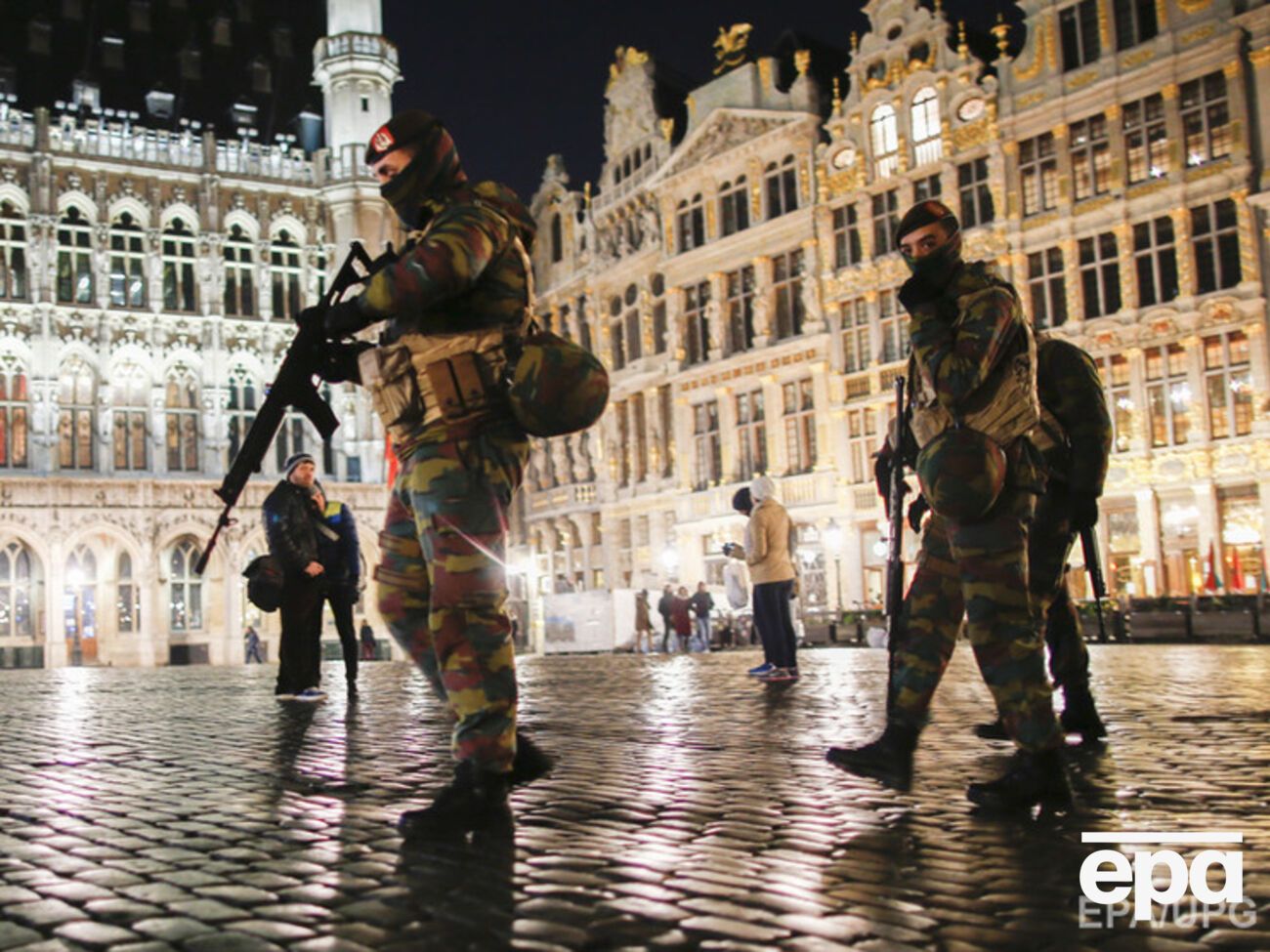 Полиция в Брюсселе остается в повышенной готовности