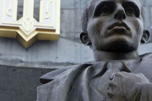 Во Львове украли скульптуру с изображением знаменитого идеолога и теоретика украинского нацинализма