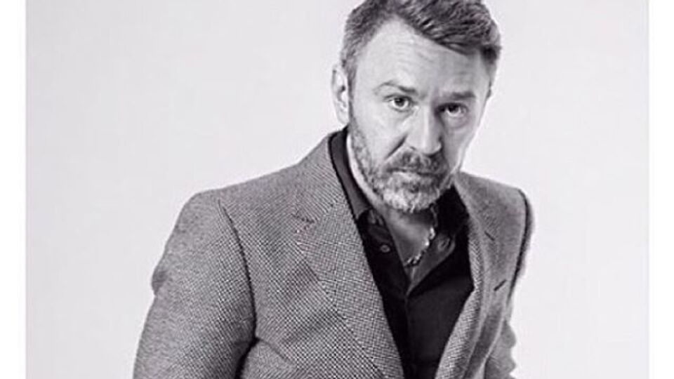 Шнуров импровизирует с ненормативной лексикой