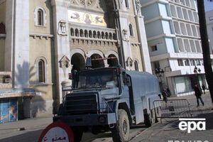 Причина взрыва в центре столицы Туниса устанавливается