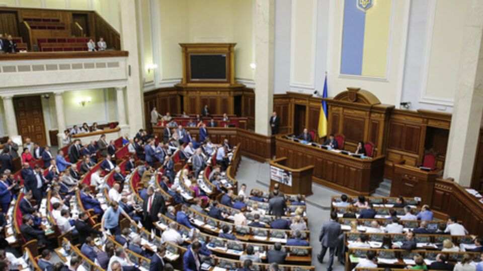 За данный законопроект проголосовали 240 народных депутатов