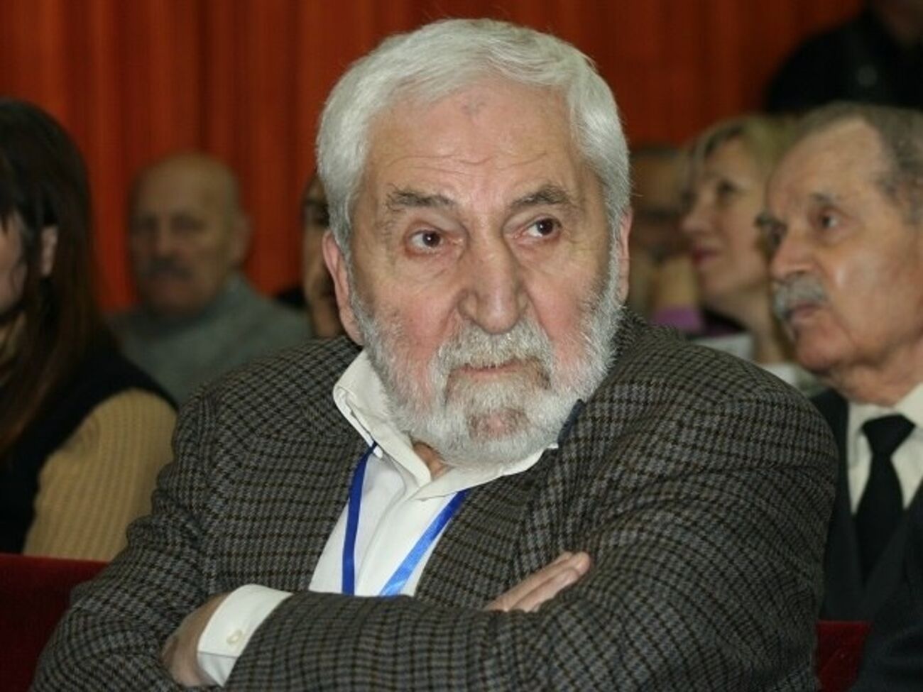 Алексей Симонов вспоминает, что его знаменитый отец обожал грузинскую кухню и с удовольствием сам жарил мясо