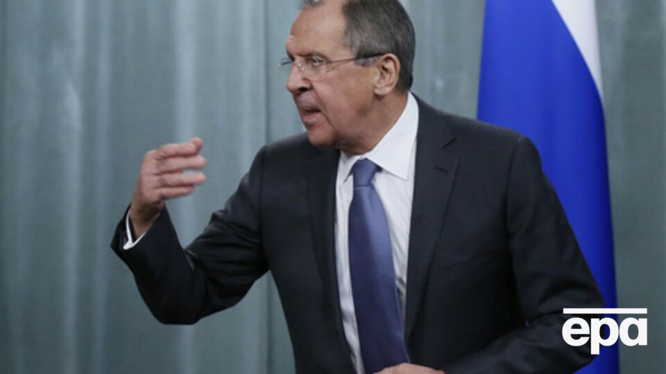 Лавров уверен, что Турция сбила российский самолет из-за успешных ударов российской авиации по нефтяным объектам ИГИЛ в Сирии