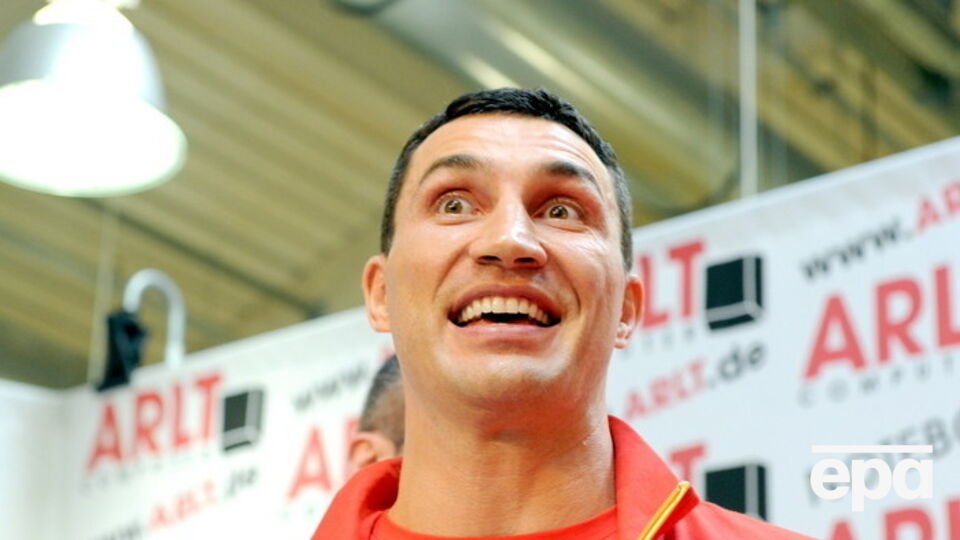 Кличко: Потом оказалось, что у Фьюри в перчатках куда-то пальчик не влез