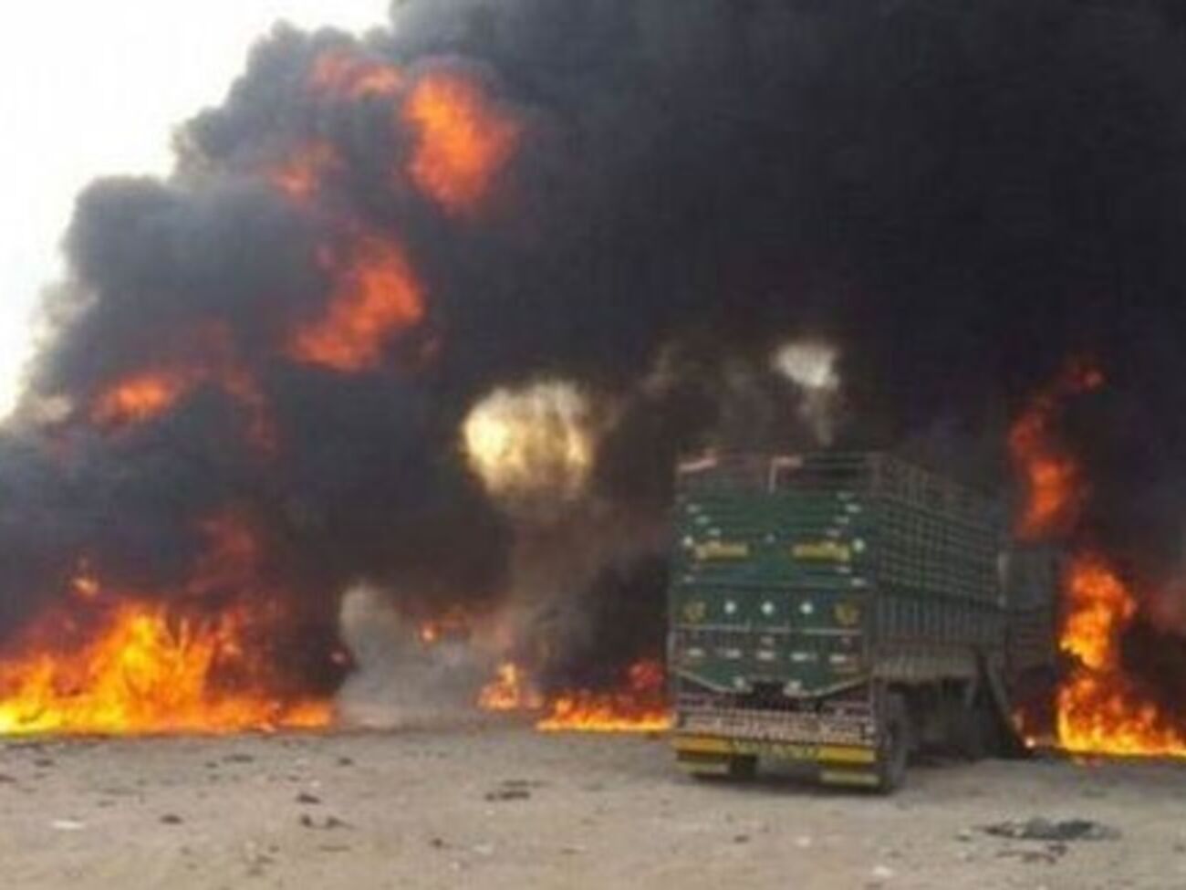 Результат нападения на колонну грузовиков