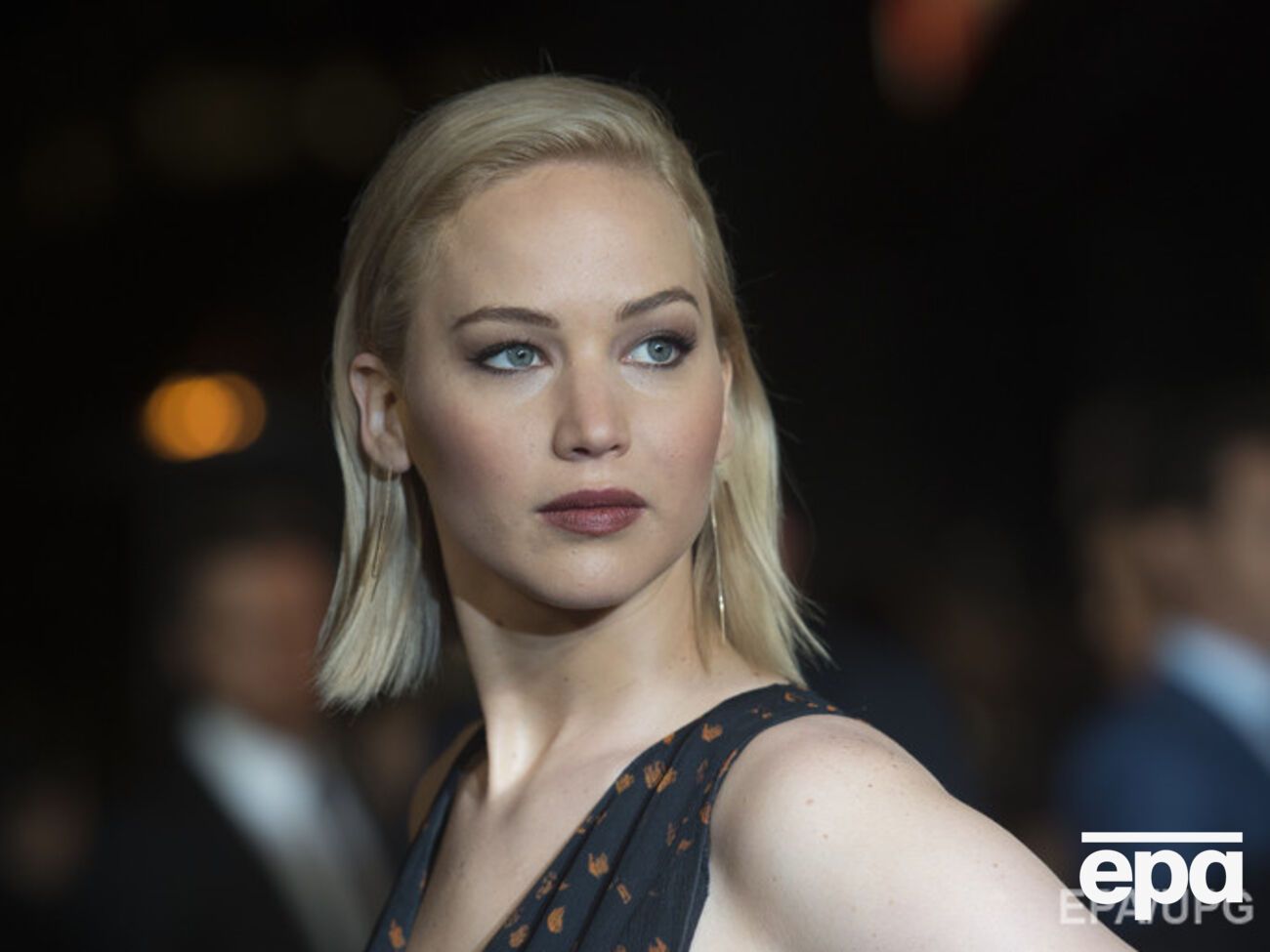 Лоуренс планирует снять комедию об экспериментах психиатров с ЛСД