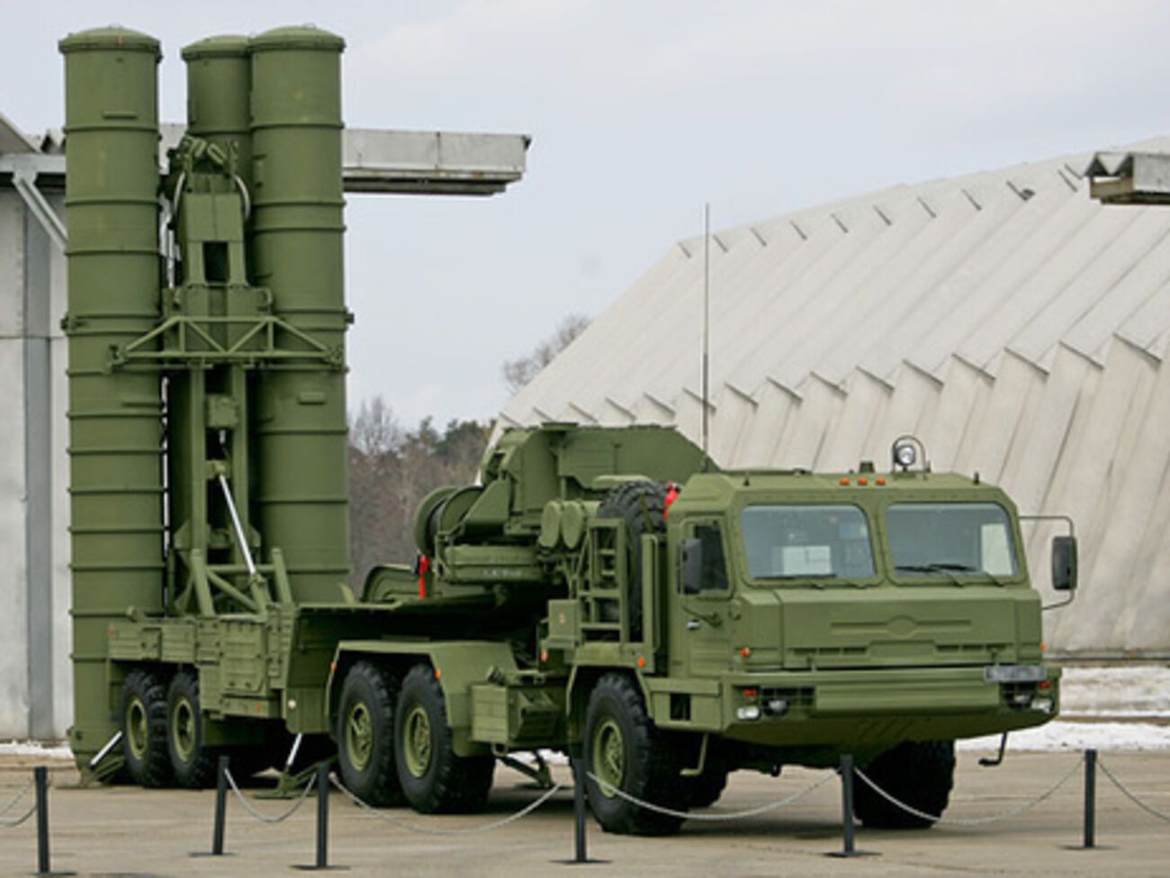 Зенитно-ракетный комплекс С-400 уже развернут в Сирии
