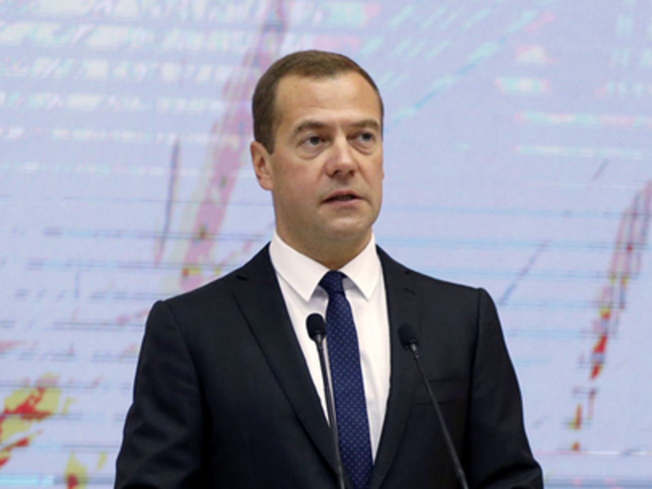 Медведев: Правительству поручено выработать систему мер реагирования на&nbsp;акт агрессии в&nbsp;экономической и&nbsp;гуманитарной с