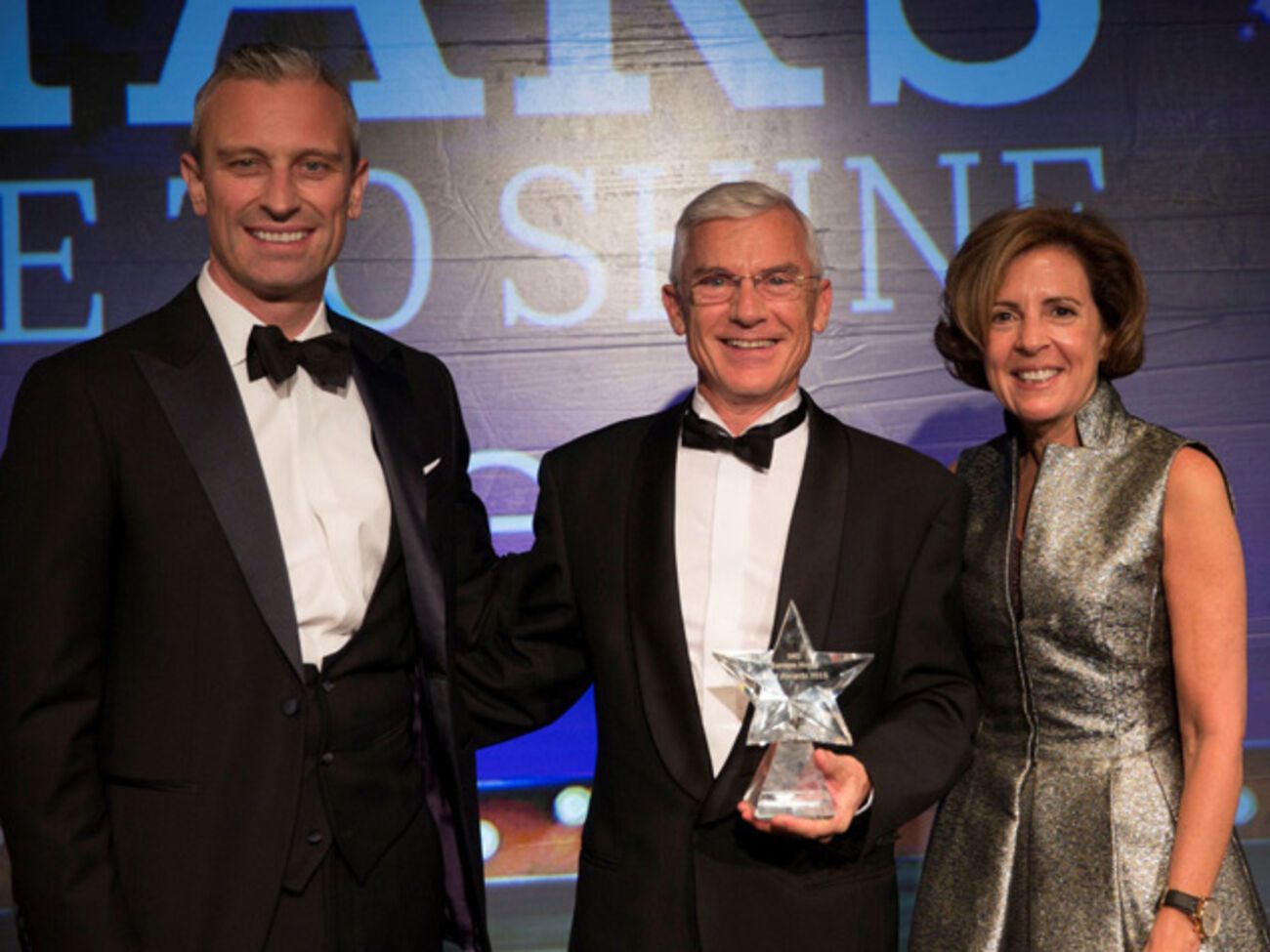 Генеральный менеджер отеля Жан Батист Пижон (в центре) собирается добиться безоговорочного лидерства в Европе