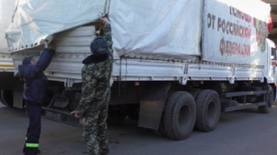 Грузовики российского "гуманитарного конвоя" традиционно были полупустыми