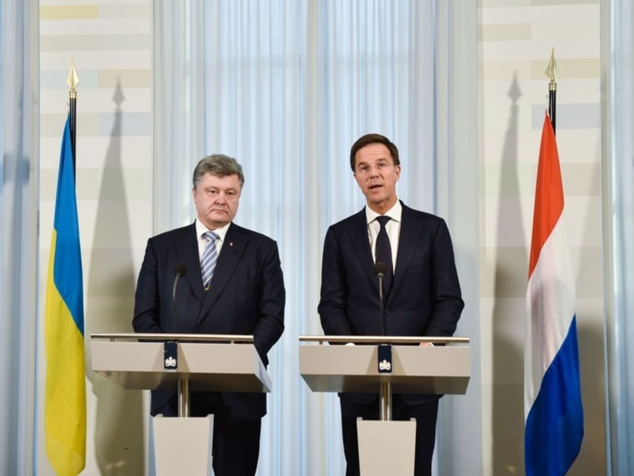 Петр Порошенко и Марк Рютте дали совместную пресс-конференцию в Гааге