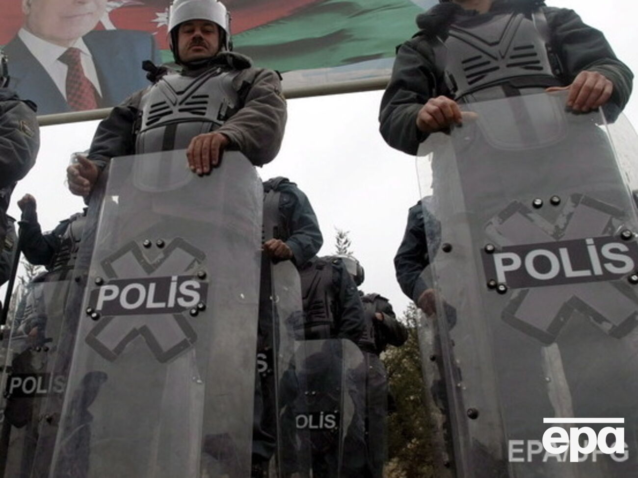 Во время спецоперации в Баку погибли шесть человек, включая двух полицейских