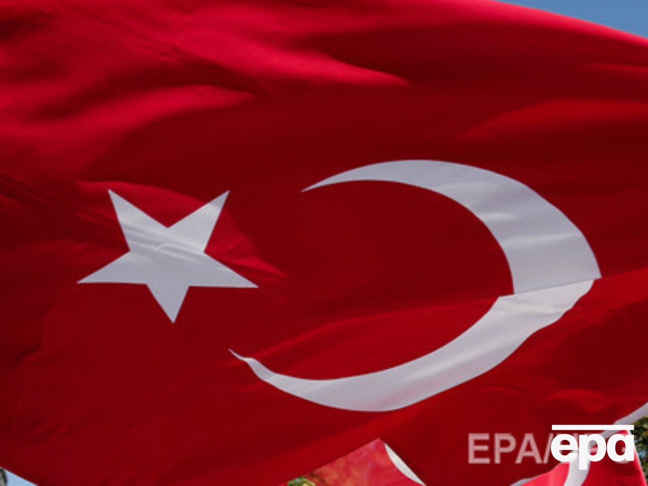 Турция приняла решение приостановить полеты над Сирией&nbsp;после того, как в отношениях Анкары и Москвы наступил кризис из-за инцидента с российским самолетом Су-24