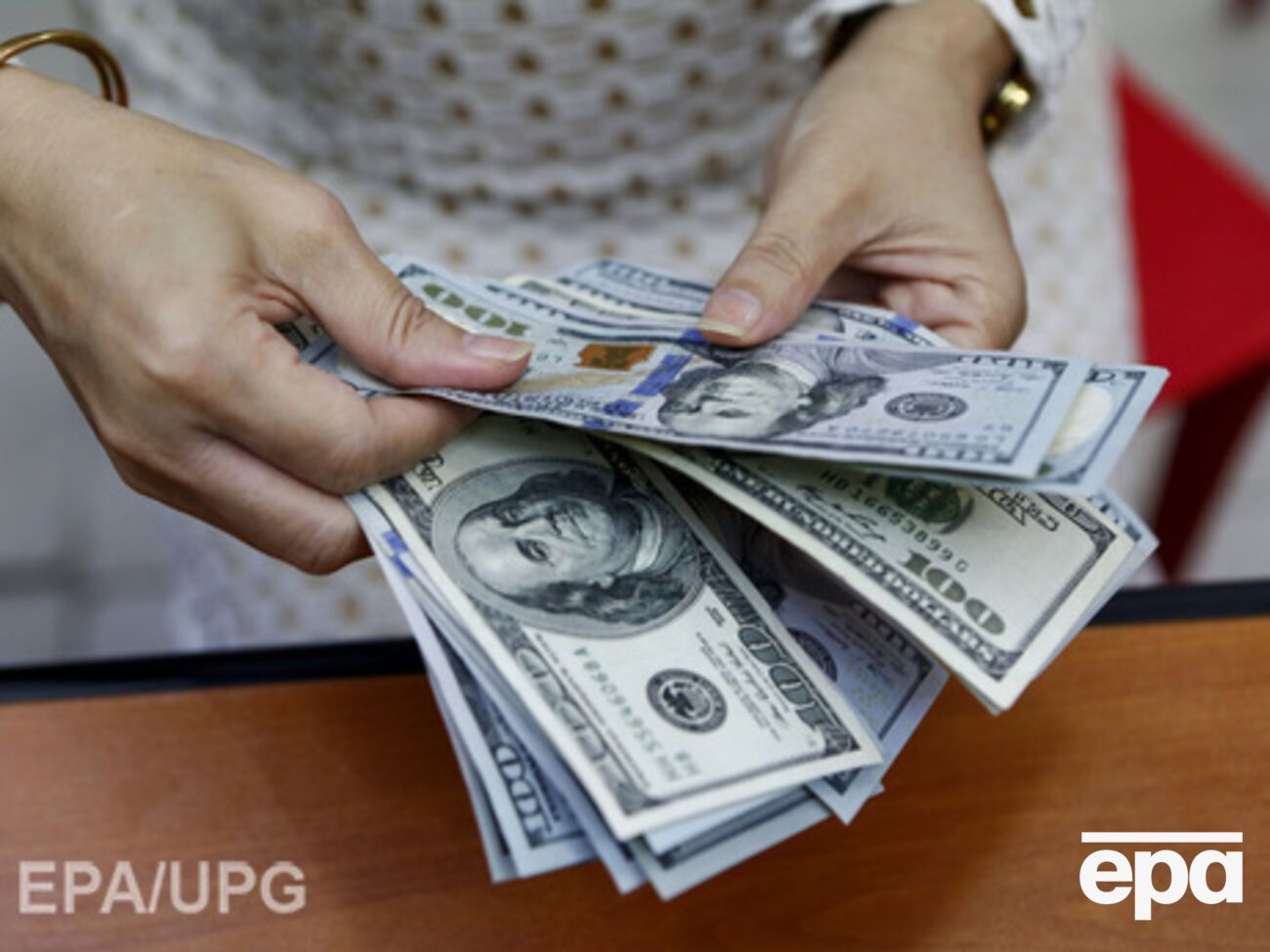 К концу года гривна подорожает, обещают в Минфине